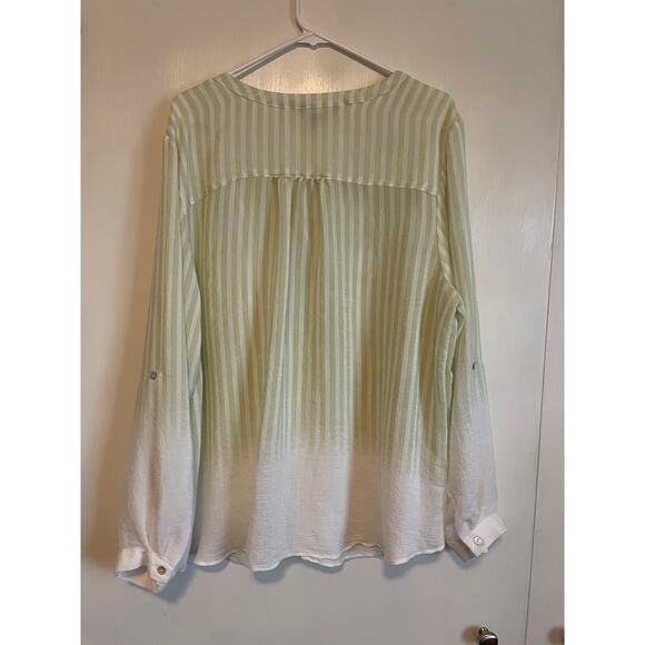 Zac & Rachel Woman button front blouse lightweight long sleeve green stripe 2X - Picture 2 of 7